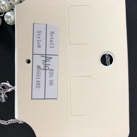 Kim Rogers White Pearl Front Silver Tone Necklace With 2 Strand Pearl Bracelet - Picture 10 of 11